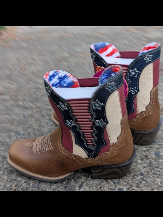 Justin Western Chellie Ankle Boots with Star-Spangled Design (new) - Picture 1 of 11